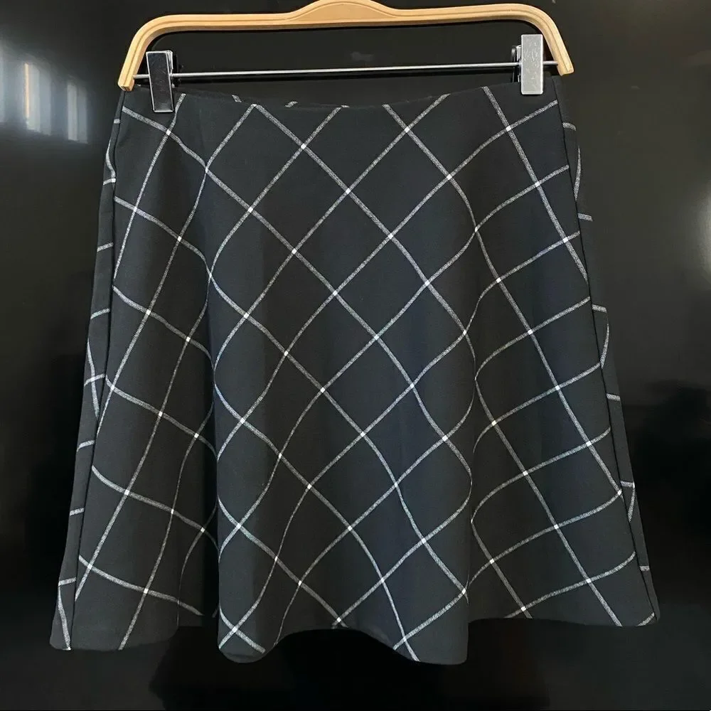 NWT LOFT Soft Knit Windowpane Plaid Flippy Skirt, Size SP - Picture 2 of 6